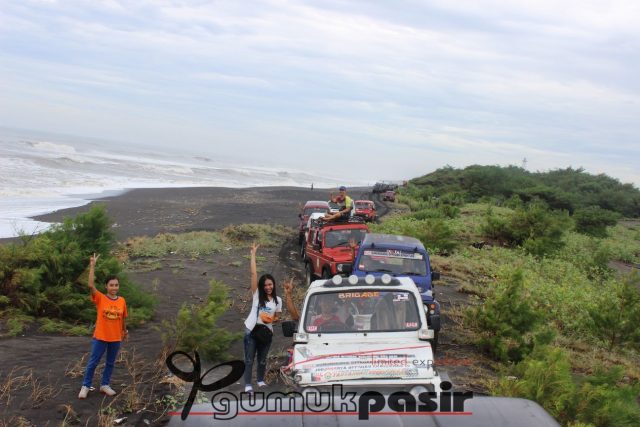 Paket Wisata Pantai Jogja di Goa Cemara Patihan Sanden Bantul